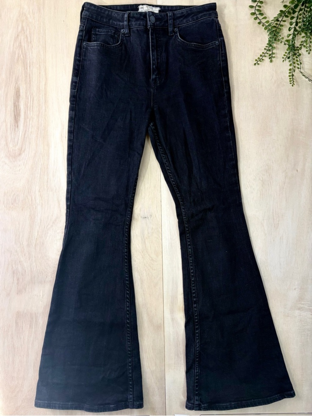 Free People faded Black Classic Flare High Rise Jeans Size 28